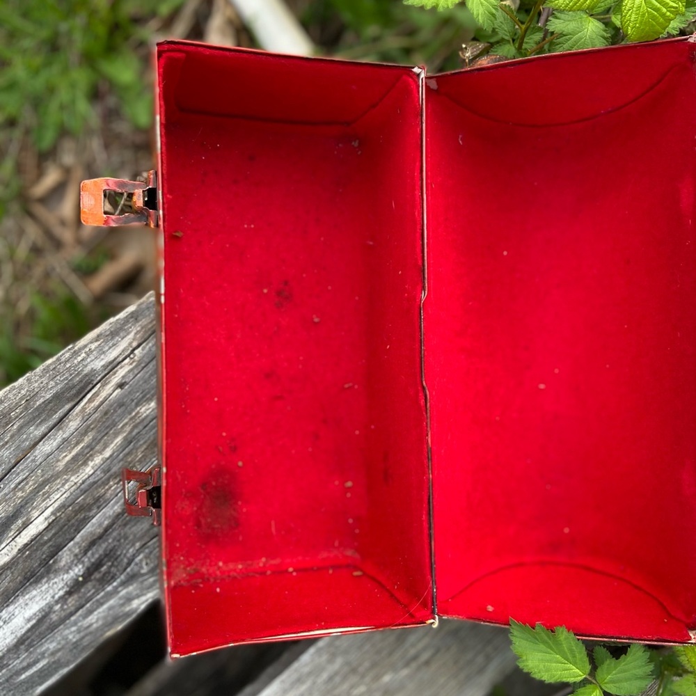 Vintage old Thermos Lunch Pail - Picture 2 of 3
